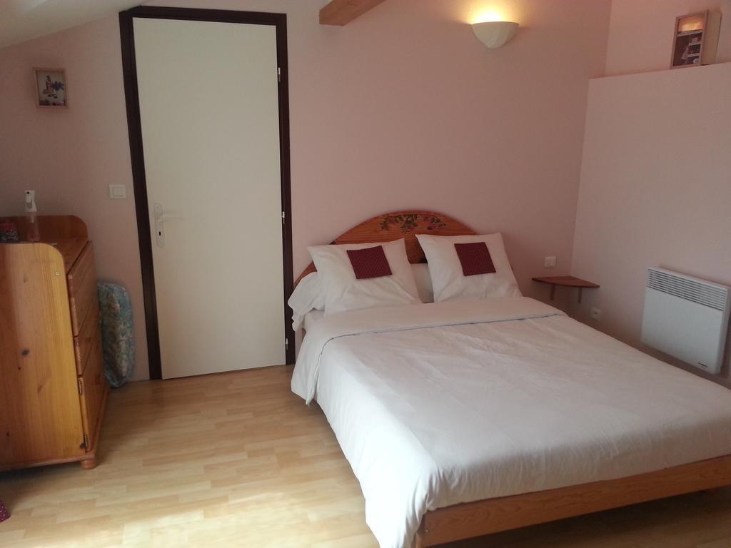 Chambres D'Hotes Au Grillon Dort Moustey Zimmer foto